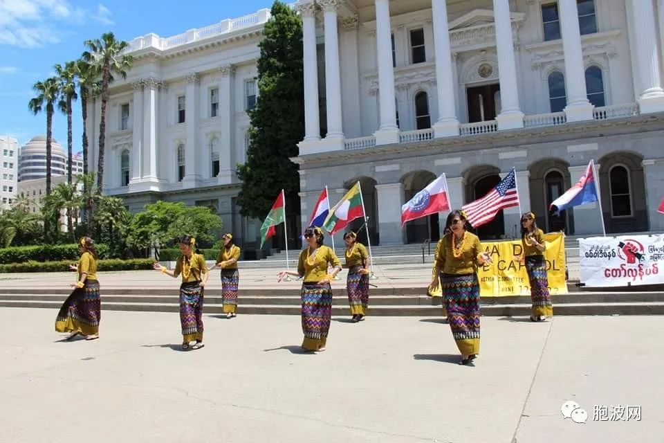 美国加州国会大厦前举行“缅甸日”示威控诉军方