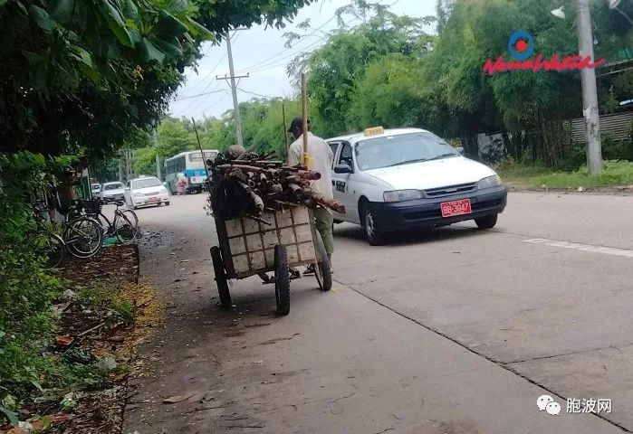 仰光德贡南部非法搭建的住宅和店铺被勒令拆除