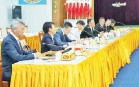 缅甸副总理兼联邦部长与中国四川成都经贸代表团会晤