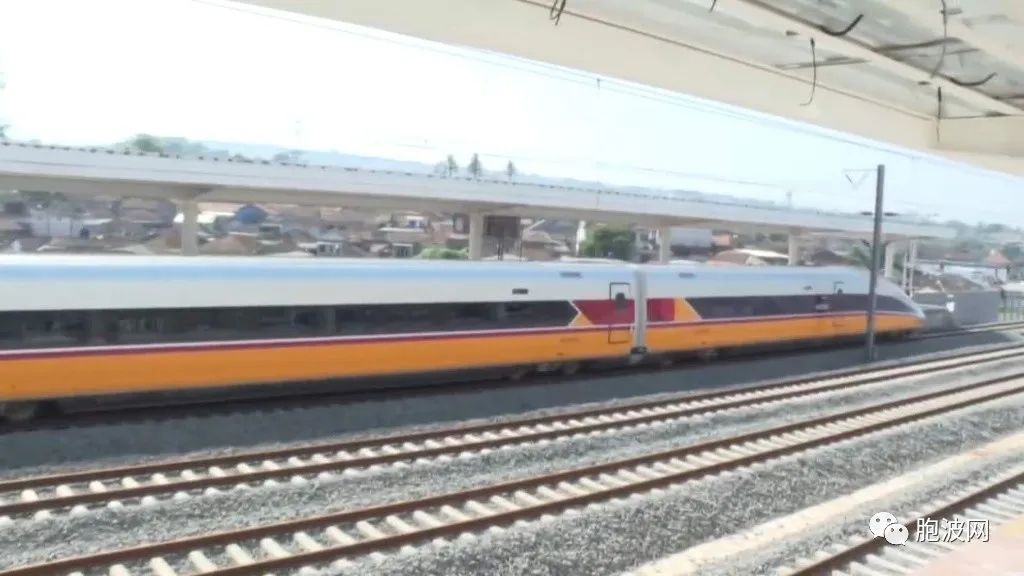 让缅人羡慕嫉妒：印尼雅加达至万隆的高铁试开时速达350公里