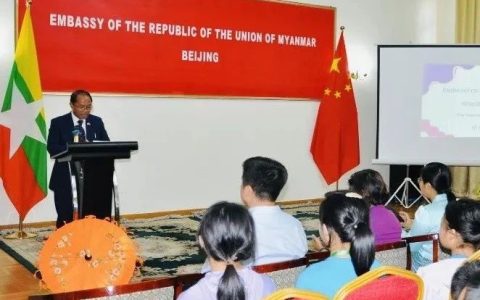 中国中小学生参观缅甸驻北京大使馆