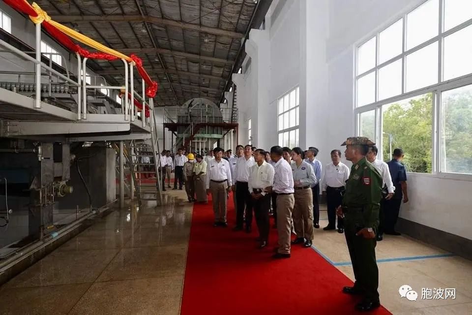 造纸厂重启仪式上，国管委主席声称国家经济发展离不开工业的推动