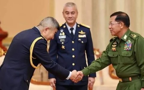 缅甸国管委主席与泰国皇家空军司令会晤强调缅泰两军将加强合作
