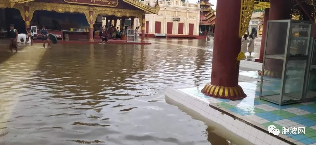 近日曼德勒马圭省连日强降雨，蒲甘佛塔被淹