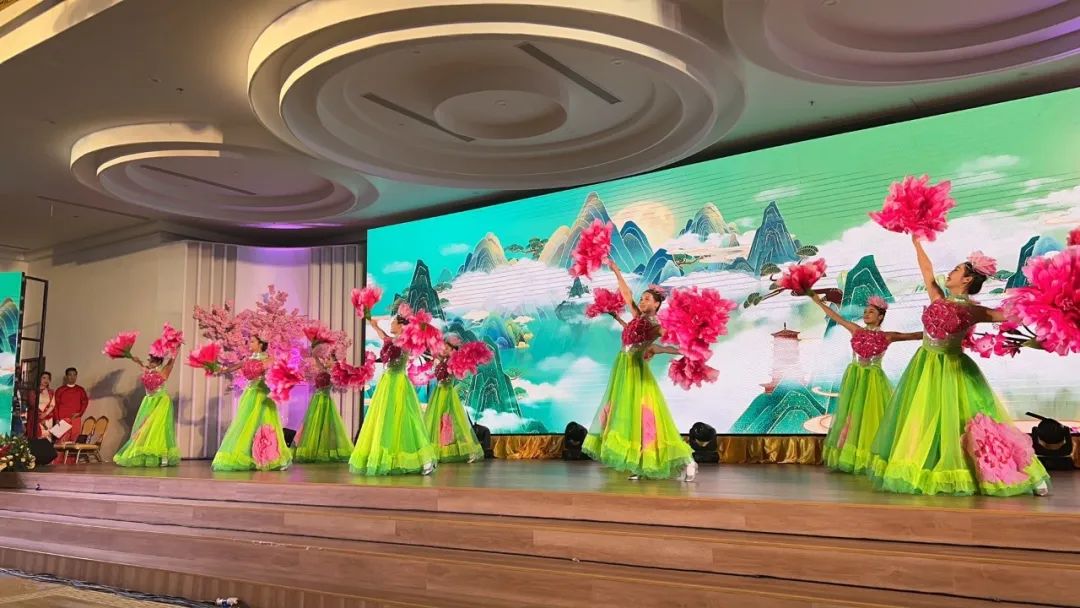 “花好月圆”中秋晚会缅甸仰光专场精彩上演 中缅艺术家携手展示两国文化 赓续“胞波”情谊！