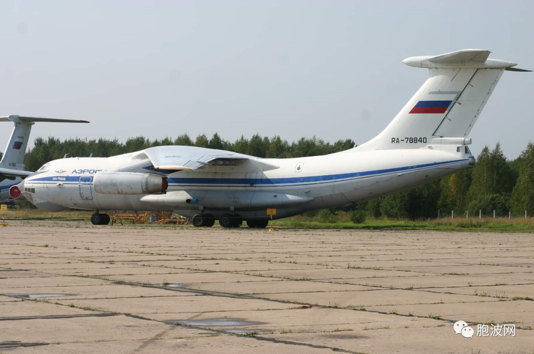 西瓜西瓜：俄罗斯军用飞机悄悄抵达缅甸首都内比都