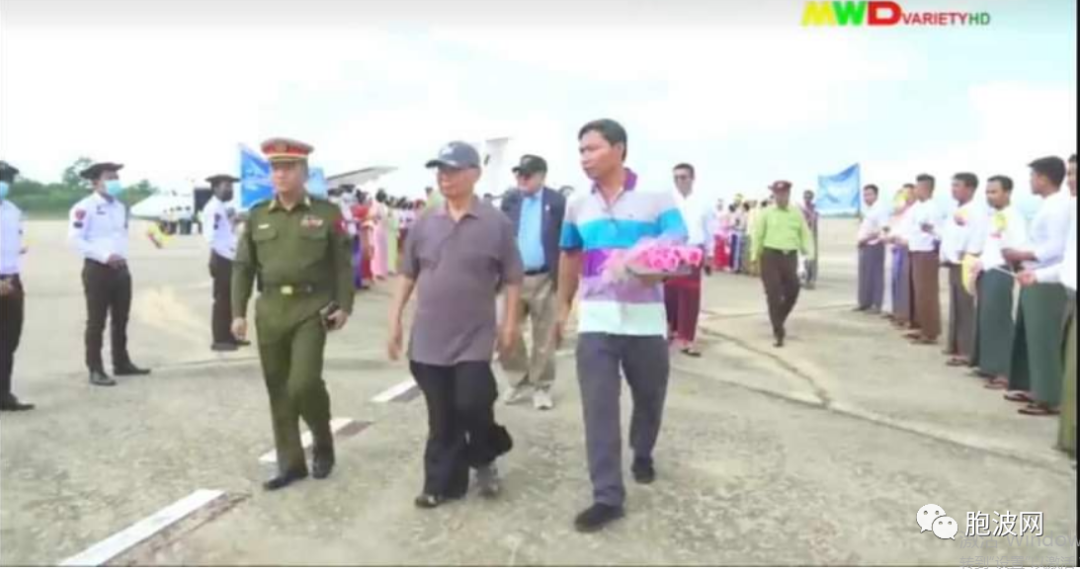 参加签署全国停战协议NCA八周年庆典的民地武头目纷纷抵达内比都