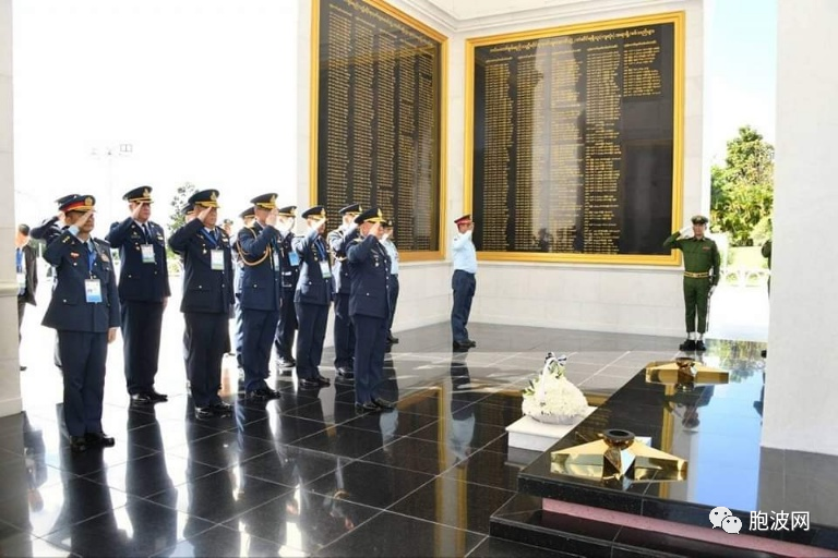 应缅甸国防军空军司令的邀请泰国皇家空军司令再次访问缅甸