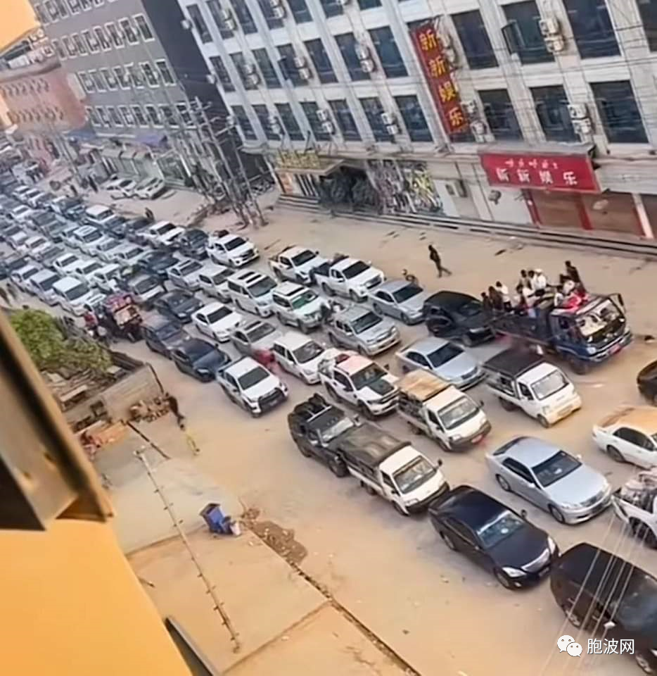 今天是直桑岱月盈传统节日，又是1127，对比缅甸悲欢交杂的命运