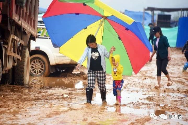 屋漏偏逢连日雨：果敢难民营生活艰辛（照片新闻）