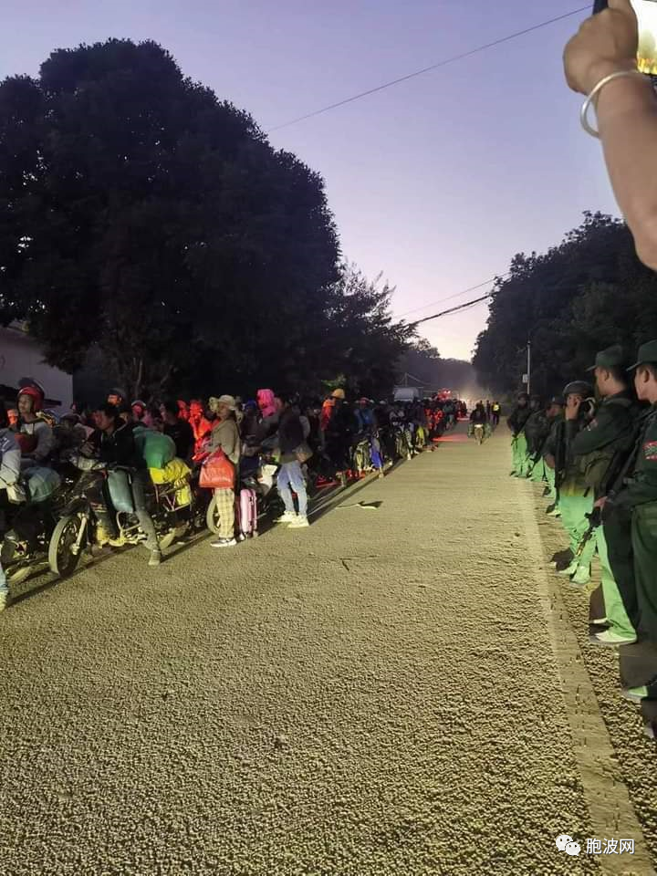 今天是直桑岱月盈传统节日，又是1127，对比缅甸悲欢交杂的命运