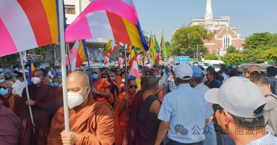 缅甸各地持续举行示威游行谴责果敢锤砸佛塔亵渎佛教事件