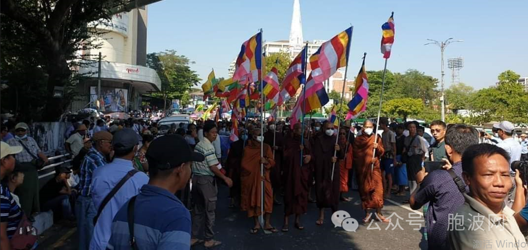 缅甸各地持续举行示威游行谴责果敢锤砸佛塔亵渎佛教事件