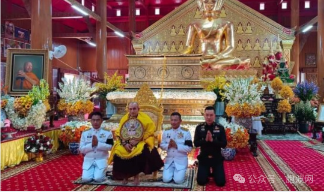 景栋双龙寺庙九旬高龄大师圆寂，掸邦麦鹏大师与泰国官员前来瞻仰参拜遗容