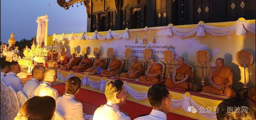 为祝泰王72岁大寿，印度佛祖舍利在泰国供奉