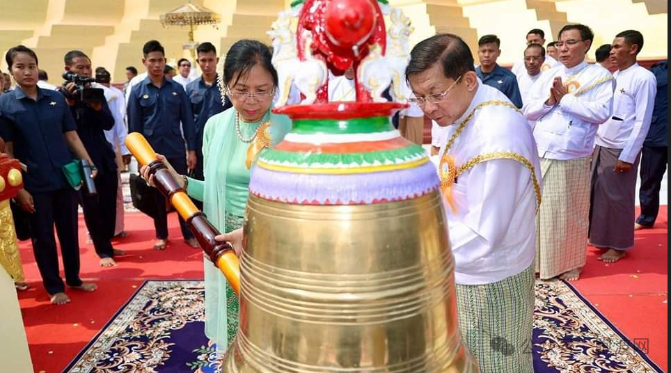 军方老大为一座千年历史古塔重修后举行撑宝伞仪式，原因竟然是？