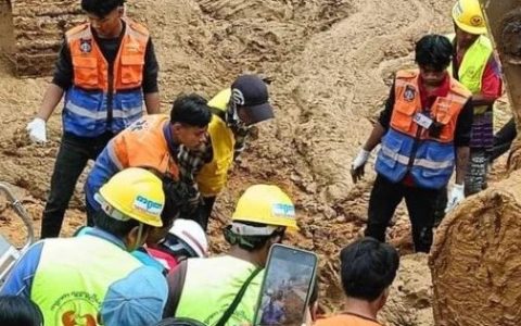 克钦邦帕干玉石矿区又发生坍塌事故，有多人身亡！