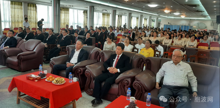 曼德勒云南同乡会举行第一届青年组就职典礼