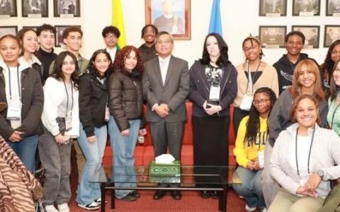 NUG驻联合国大使接见美国纽约学生
