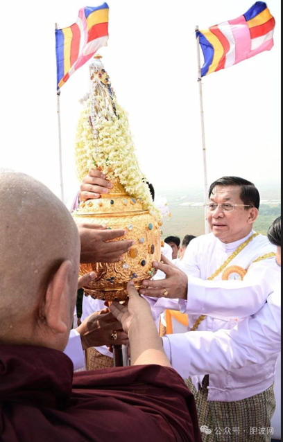 军方老大为一座千年历史古塔重修后举行撑宝伞仪式，原因竟然是？