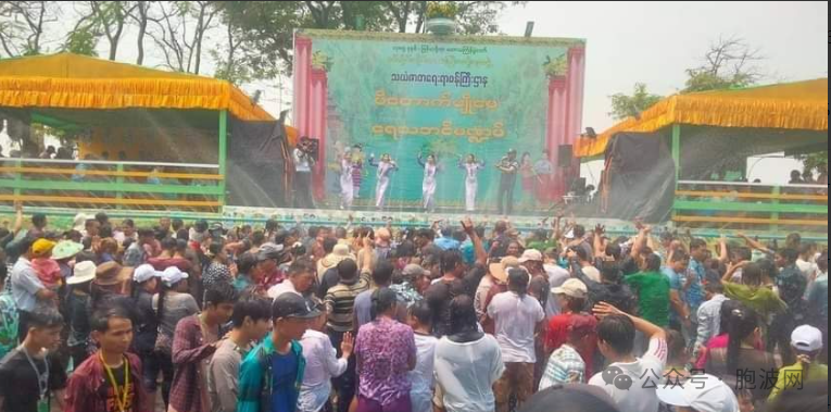 洗涤一切烦忧：缅甸各省邦城市泼水节第二天的照片集
