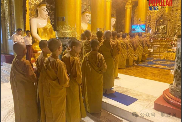 今天缅甸新年——凌晨仰光瑞光大金塔开始拜佛祈祷