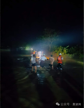 祸不单行，战火加洪水：克钦邦密支那崴莫等地夜晚被洪水淹没！