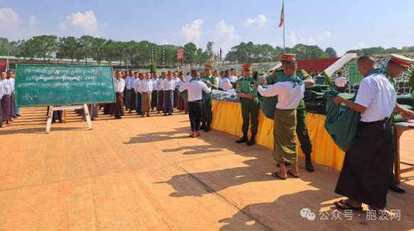 第二期服兵役青年受到热情款待？