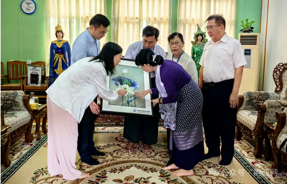 云大缅甸研究院代表团曼德勒行