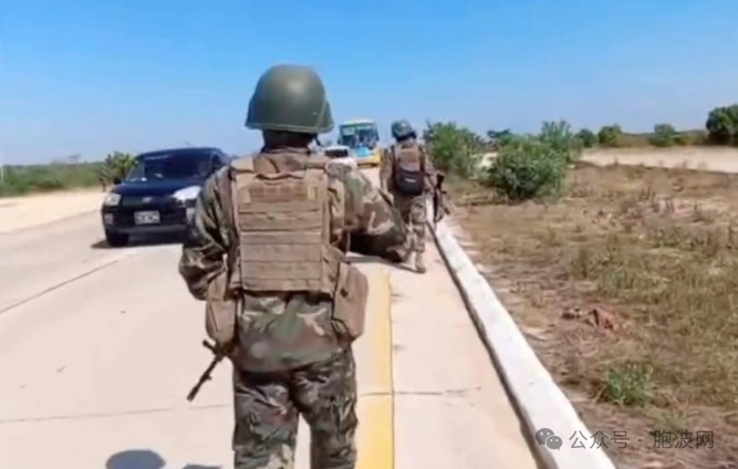 反军方武装能在仰曼高速公路上抓人？