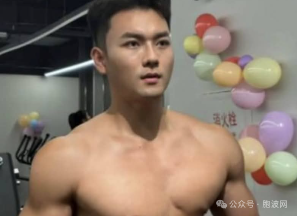 谁的错？邻国又一模特艺人在泰缅边境失踪