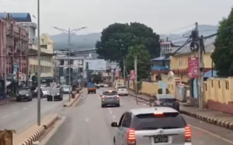 缅军重新接管腊戌：返回市民较多一度堵车