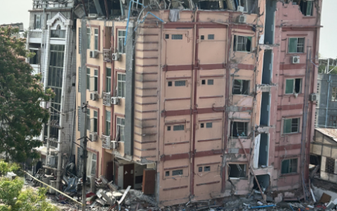 曼德勒市政府：大地震受损建筑80%已经清理