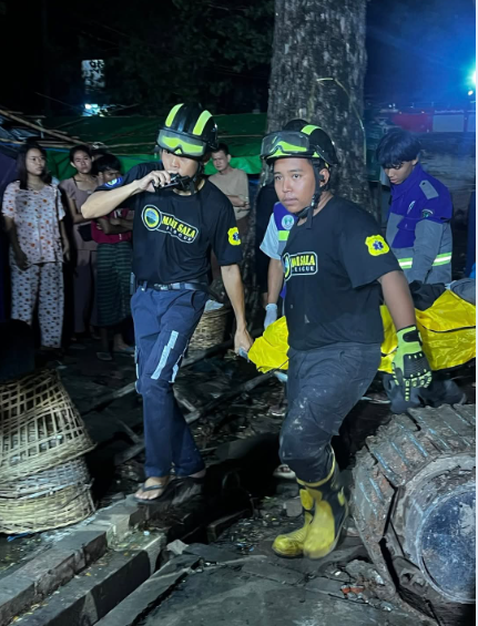 祸不单行：曼德勒狂风暴雨致地震灾民丧身